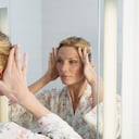 Después de cierta edad el cuepro deja de producir colágeno.