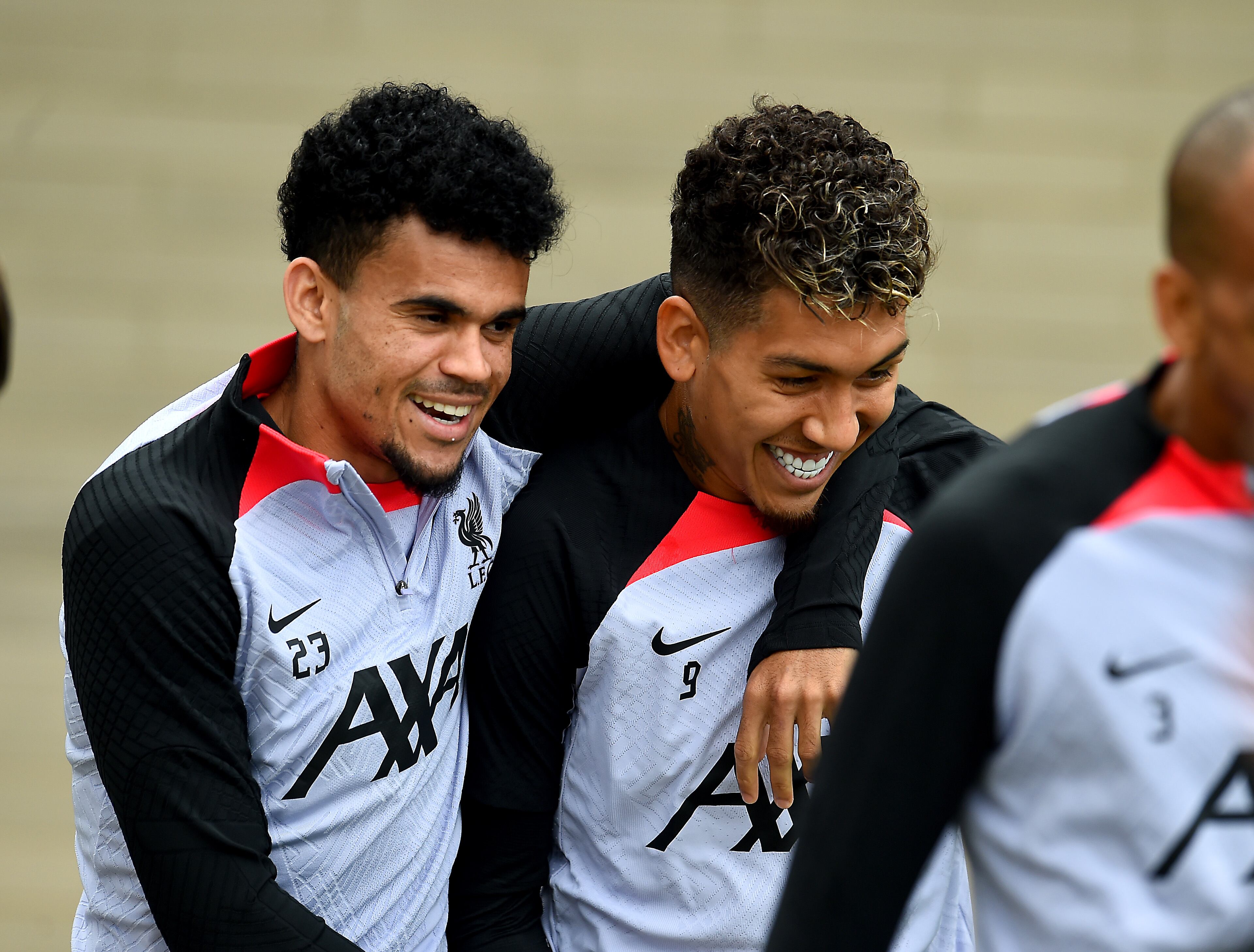 KIRKBY, ENGLAND - SEPTEMBER 06:  (THE SUN OUT, THE SUN ON SUNDAY OUT) Roberto Firmino and Luis Diaz of Liverpool during a training session ahead of their UEFA Champions League group A match against SSC Napoli at AXA Training Centre on September 06, 2022 in Kirkby, England. (Photo by Andrew Powell/Liverpool FC via Getty Images)
