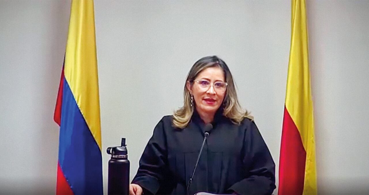 La jueza dictó sentencia contra el expresidente Álvaro Uribe. Lo condenó a 12 años y pidió la detención inmediata, pese a la decisión de la defensa de apelar el fallo.