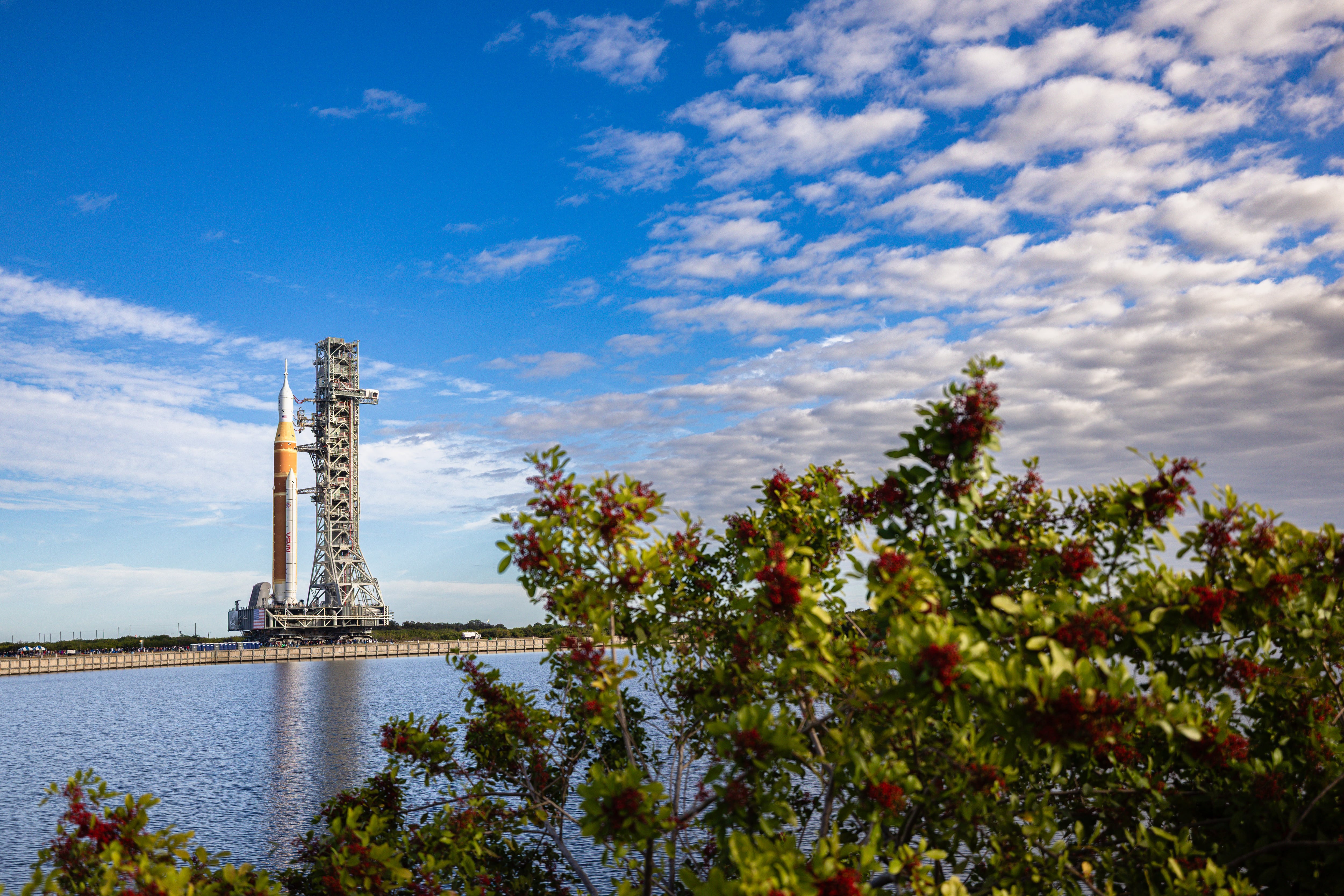 Artemis II será la primera prueba real con tripulación a bordo, lo que permitirá validar sistemas críticos.