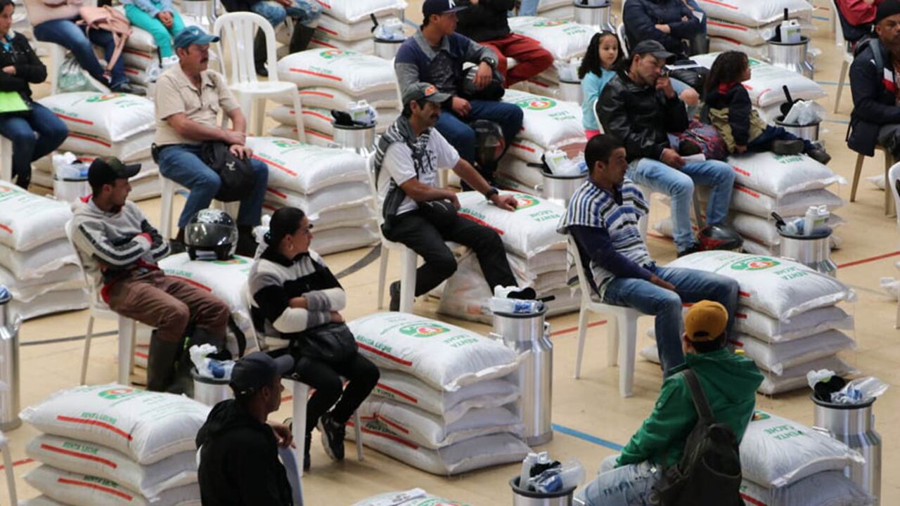 Son 2.779 kits para apoyar la reactivación de los pequeños productores en las cuencas lecheras