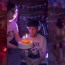 La inesperada 'sorpresa' de la madre a su hijo ha despertado reacciones encontradas.