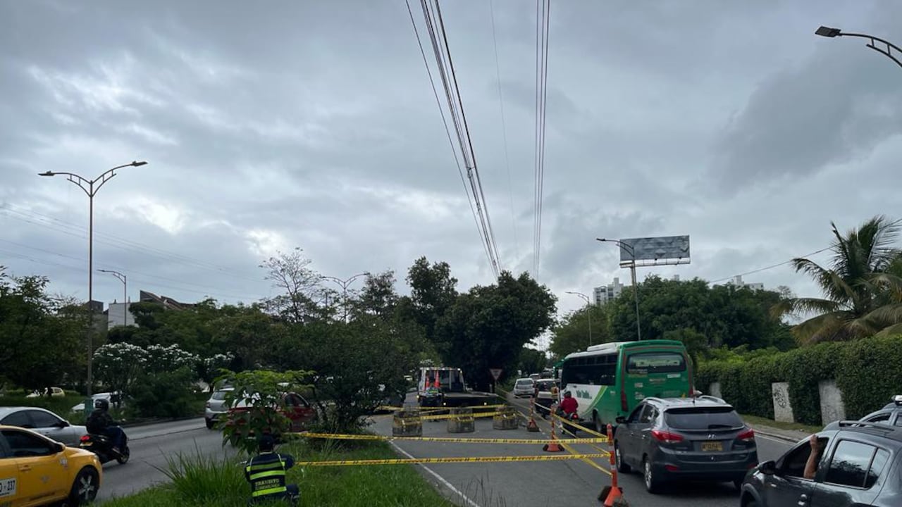 Cierre vial sentido Floridablanca-Bucaramanga.