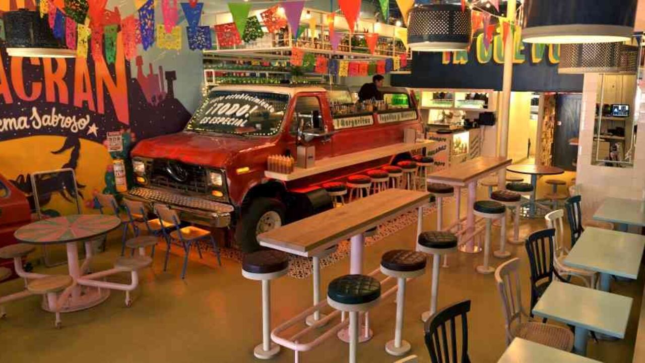 Los puntos clave y protocolos para la reapertura de bares en Colombia.