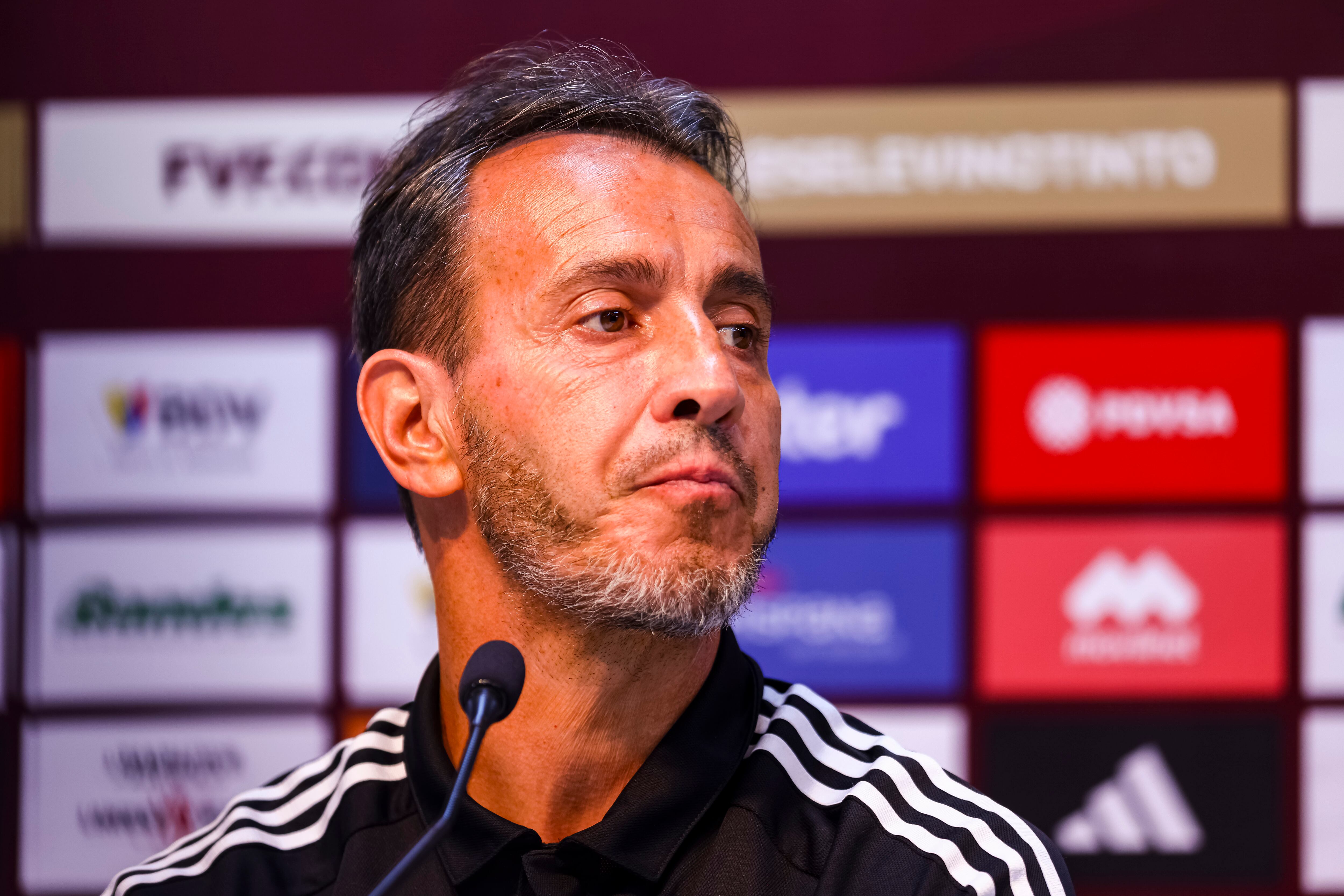 ASUNCION, PARAGUAY - OCTOBER 15: Venezuela Head Coach Fernando Batista talks during a press interview after the FIFA World Cup 2026 Qualifier match between Paraguay and Venezuela at Estadio Defensores del Chaco on October 15, 2024 in Asuncion, Paraguay. (Photo by Diana Carrillo/Eurasia Sport Images/Getty Images)