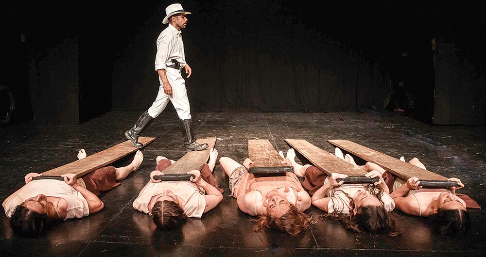 El teatro colombiano tendrá una ventana privilegiada y presentará obras como el montaje de La vorágine, del grupo Teatro Tierra.