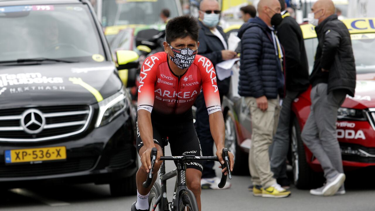 Nairo quintana del Arkea Samsic en la salida de Perros Guirec