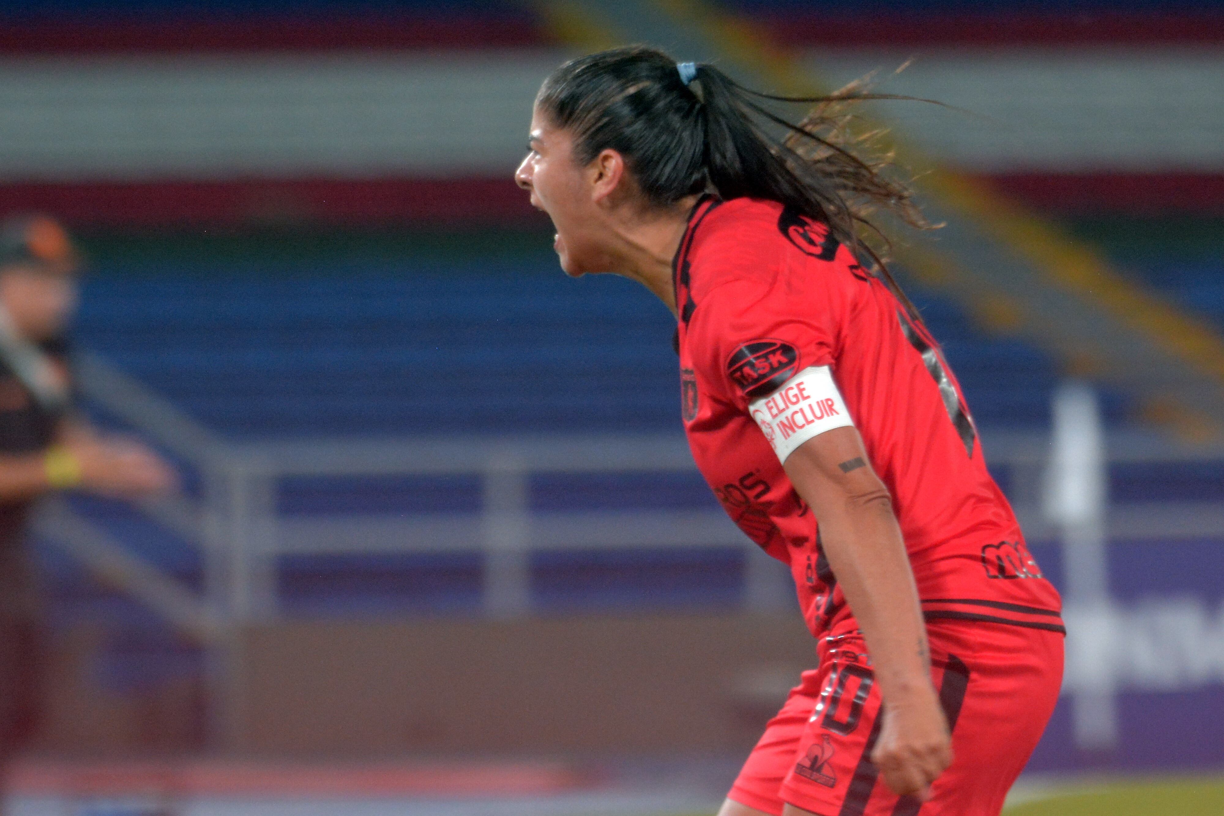 América pierde 4 a 2 contra el Internacional de Porto Alegre, en la Copa Libertadores Femenino. Tristeza de jugadoras del América de Cali ante la derrota.