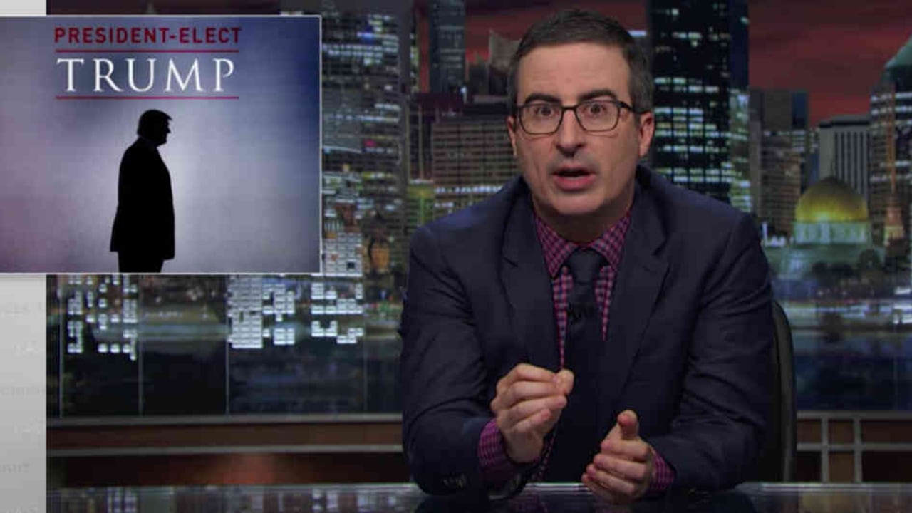 Oliver en medio de uno de sus monólogos cómicos