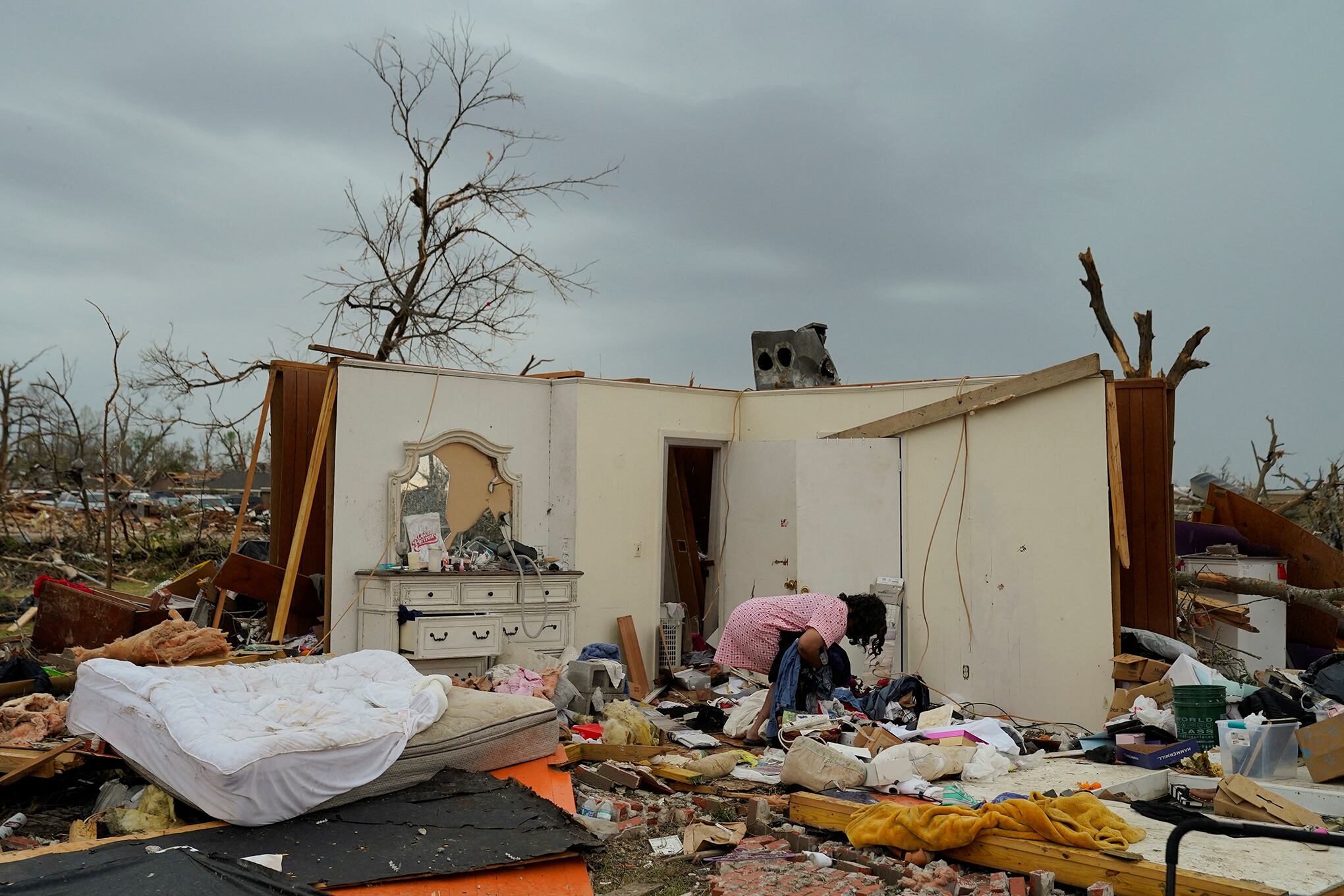 En imágenes : Secuelas de tornado en Mississippi
