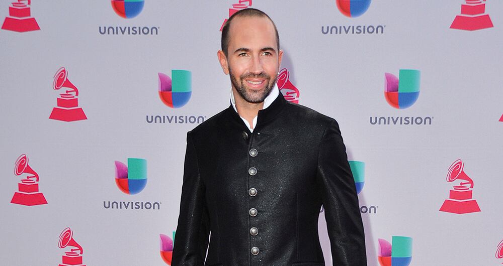 El cantante Lucas Arnau, en entrevista con la presentadora Laura Acuña, contó los peores momentos de su vida. 