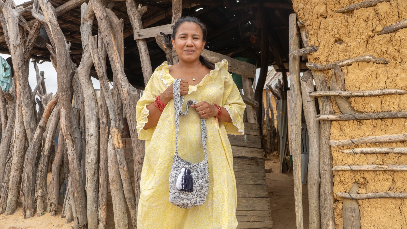 Mujeres tejedoras del Proyecto Kattoui