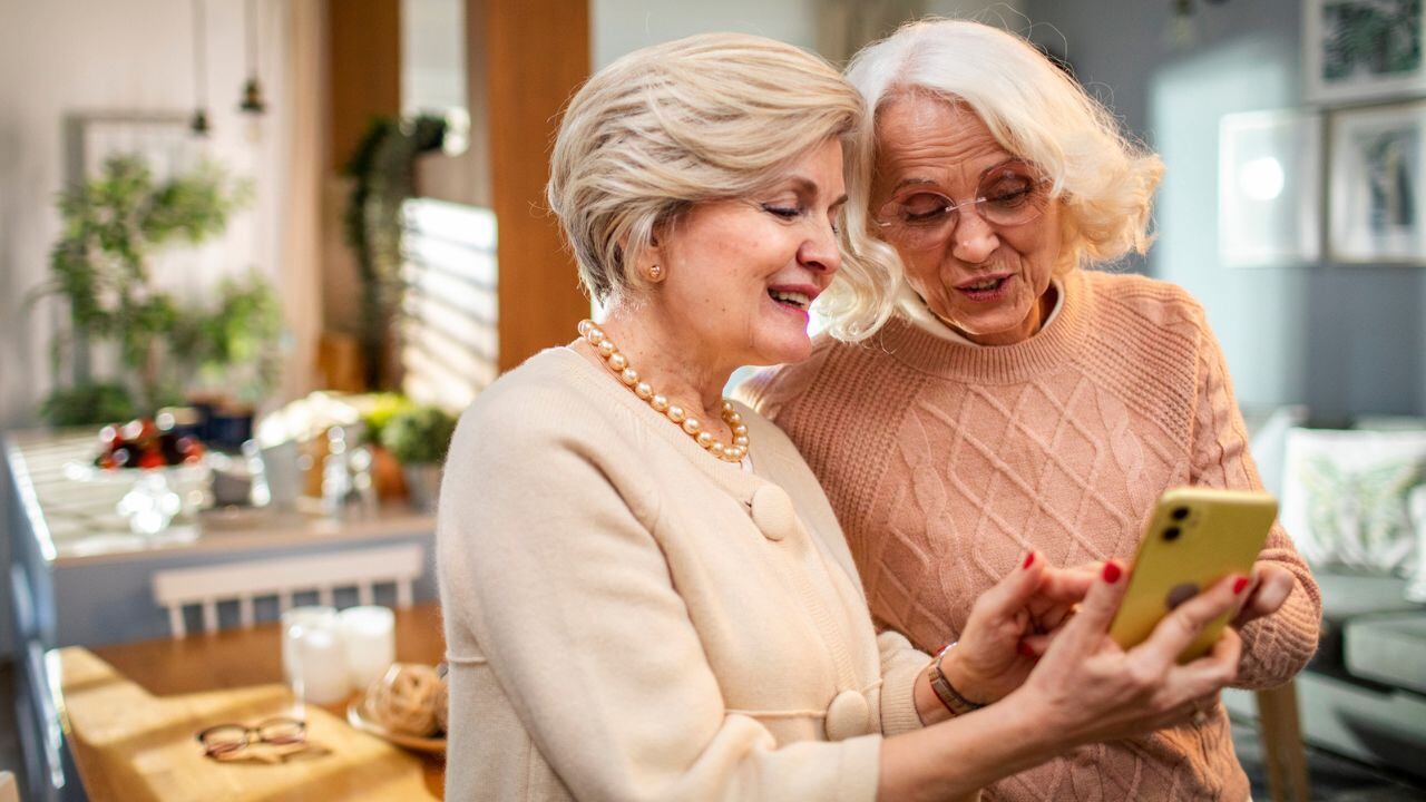 Celulares fáciles de usar para los adultos mayores.