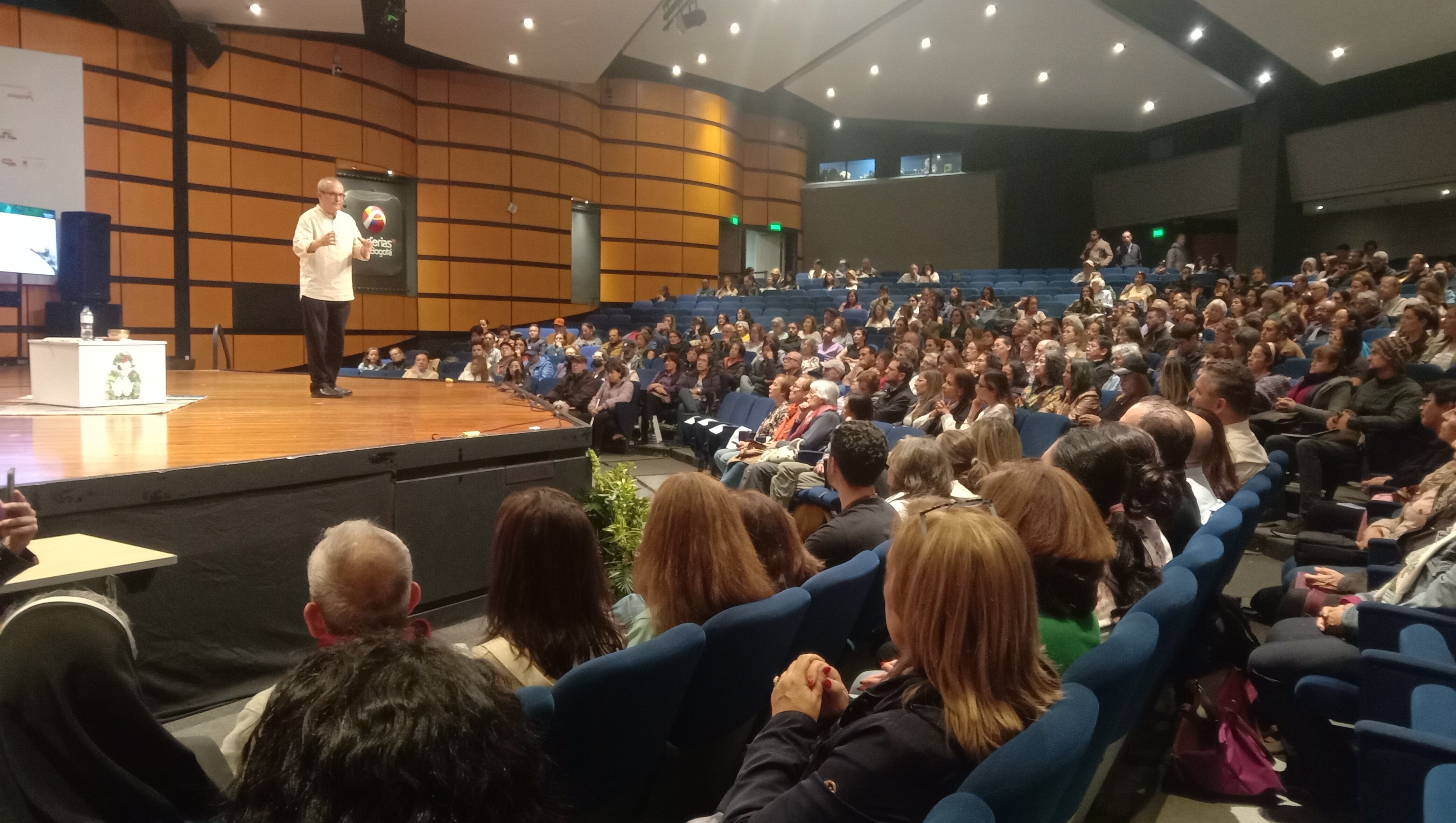 Pablo d'Ors pasó por FILBo 2024 y dejó huella con sus actividades, meditaciones y con sus libros.