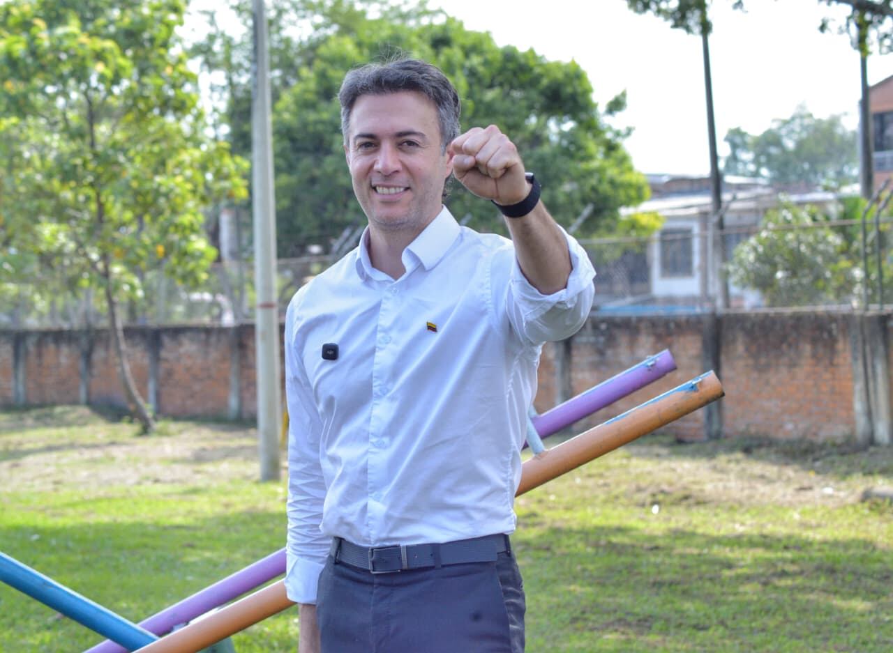 El dirigente político lanzó fuertes críticas al alcalde Alejandro Eder por el abandono de proyectos en Cali