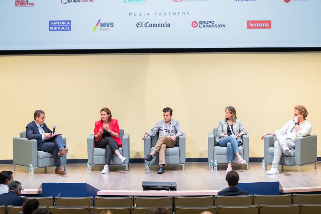 Alejandra Restrepo tiene un reconocido conocimiento en comercio electrónico que aporta en Mercado Libre desde hace 4 años