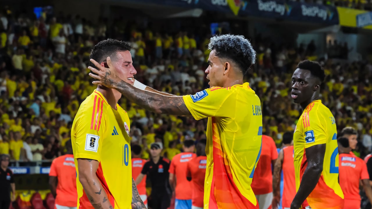 BARRANQUILLA, COLOMBIA - SEPTEMBER 4: James Rodriguez of Colombia (L) celebrates with teammate Luis Diaz (R) after scoring his team's second goal during a FIFA World Cup 2026 Qualifier match between Colombia and Bolivia at Roberto Melendez Metropolitan Stadium on September 4, 2025 in Barranquilla, Colombia. (Photo by David Nieto/Eurasia Sport Images/Getty Images)