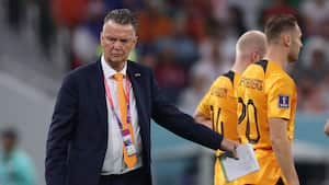 Soccer Football - FIFA World Cup Qatar 2022 - Group A - Senegal v Netherlands - Al Thumama Stadium, Doha, Qatar - November 21, 2022 
Netherlands coach Louis van Gaal with Teun Koopmeiners and Davy Klaassen as they come on as substitutes REUTERS/Matthew Childs