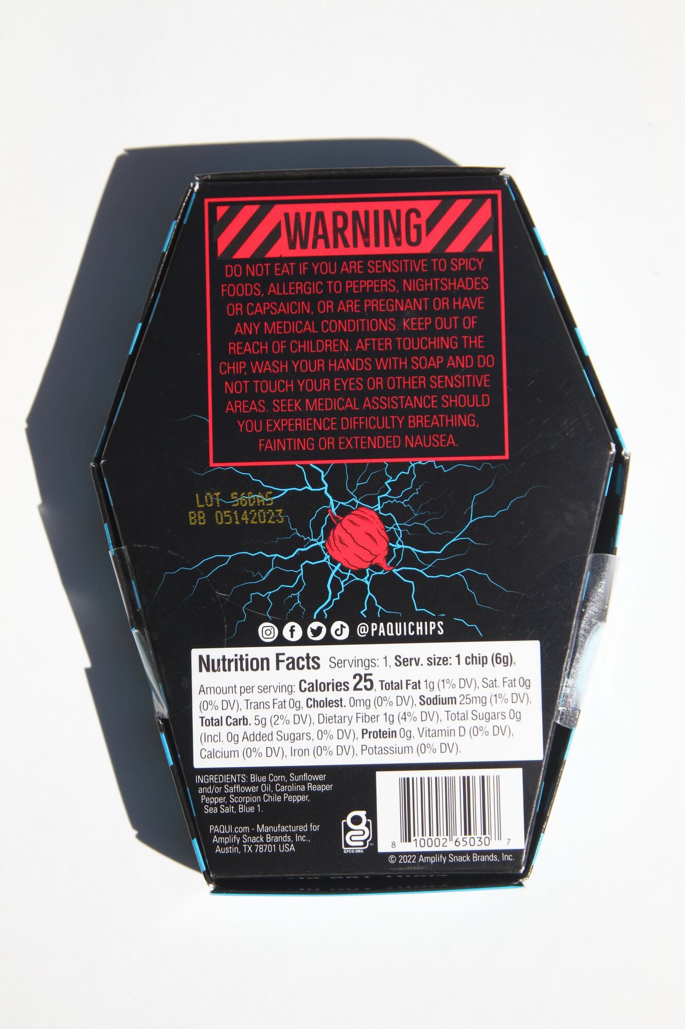 Después de que varios estudiantes realizaron el desafío en las escuelas del Área de la Bahía, varios directores enviaron advertencias a los padres sobre el chip Paqui