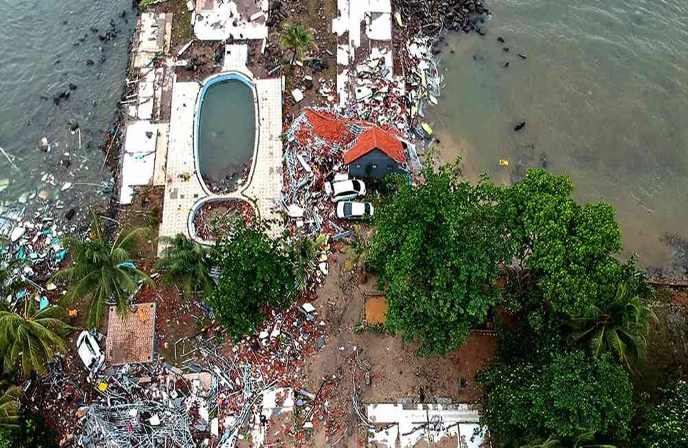 Tsunami en Indonesia. Foto/AFP