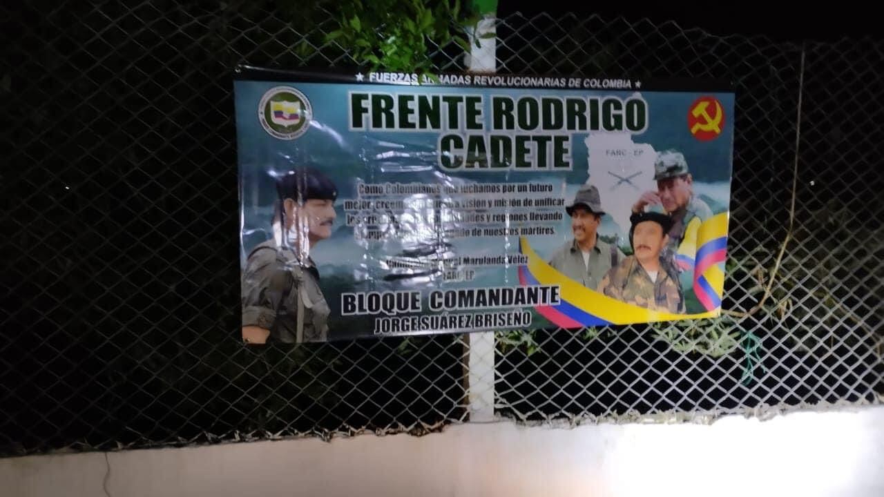 Las vallas aparecieron en el municipio de Puerto Rico.