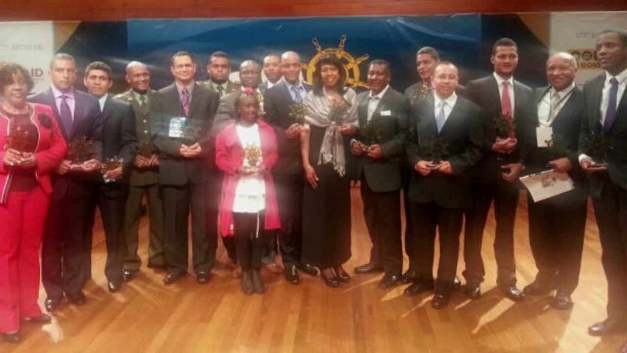 Foto Celular. El premio lo entregó Fidel Cano director del Espectador.