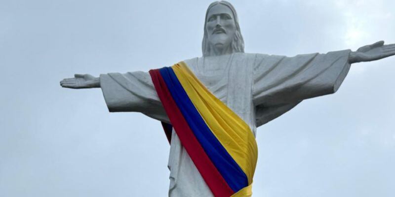 Estatua de Cristo Rey en Caparrapí, Cundinamarca.