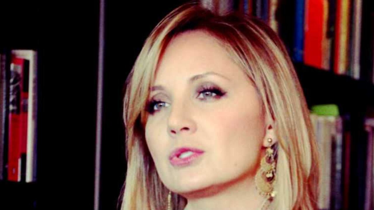 La investigadora y comentarista Natalia Springer suscribió millonarios contratos con la Fiscalía para una investigación sobre el conflicto armado.