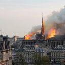 El incendio en la catedral de Notre Dame de París declarado el 15 de abril de 2019. Foto: AFP/Archivos / Fabien Barrau