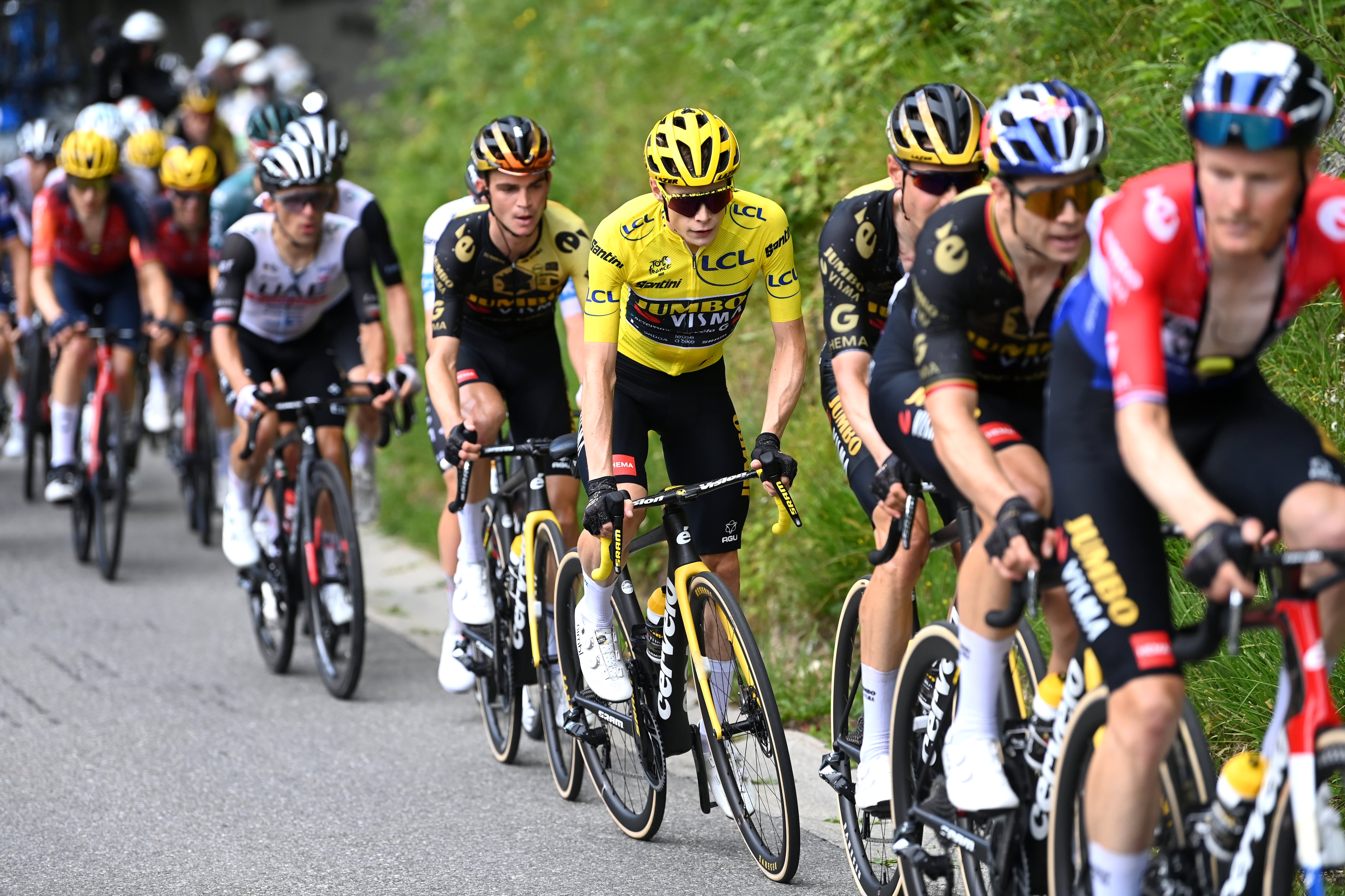 Jonas Vingegaard en la etapa 14 del Tour de Francia.