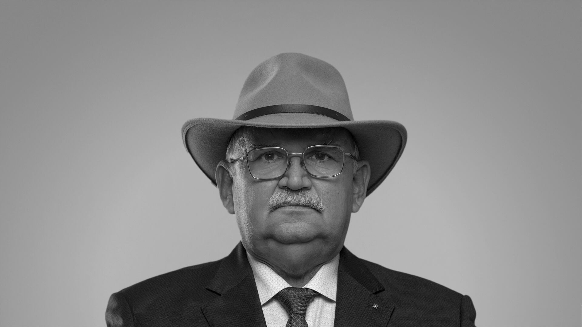 MAYOR R CARLOS OSPINA COLUMNA Semana