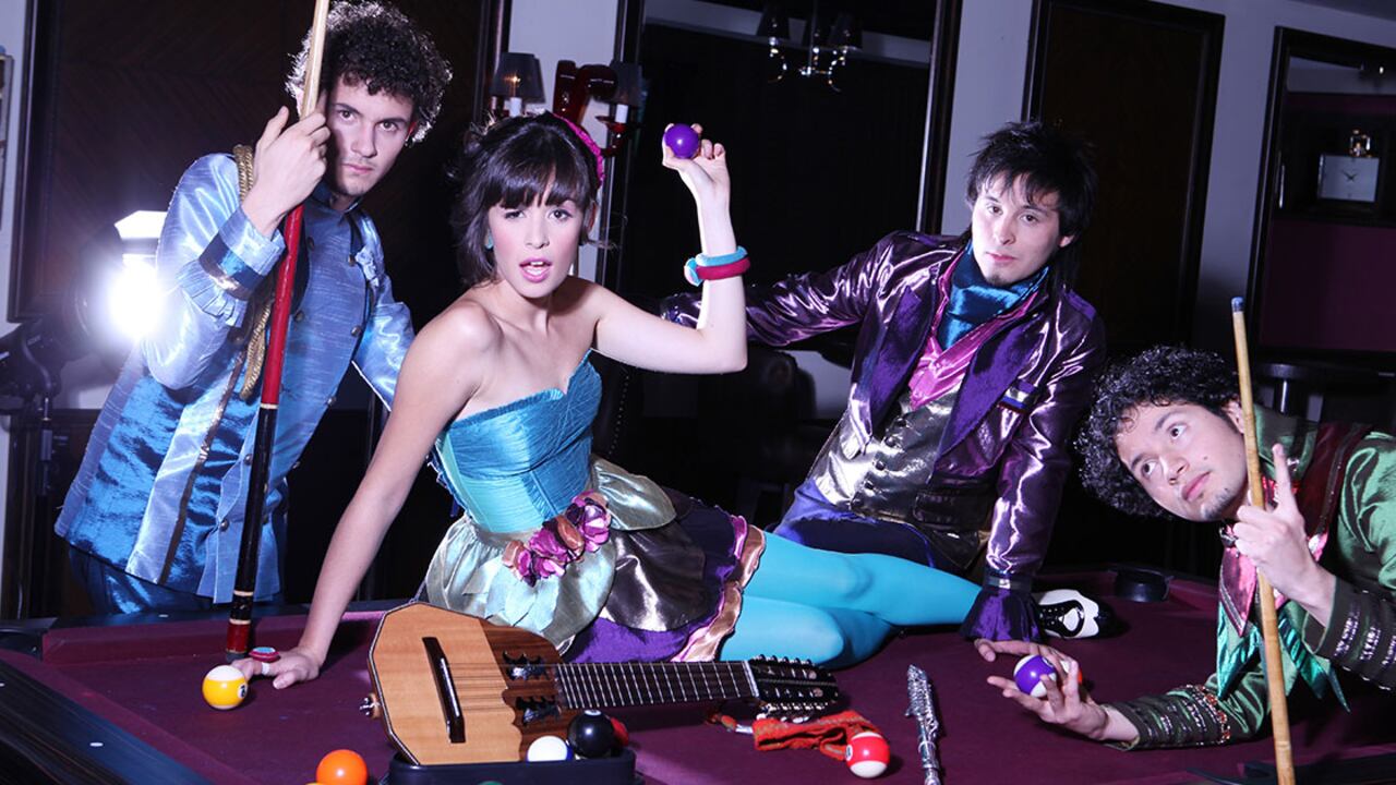 Monseur Periné
Componen en francés, portugués, inglés y español. Este año se han presentado en Alemania, Bélgica, Austria y Suiza.