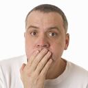 El mareo puede generar vómito, sudor y dolor de cabeza. Foto: Getty images.