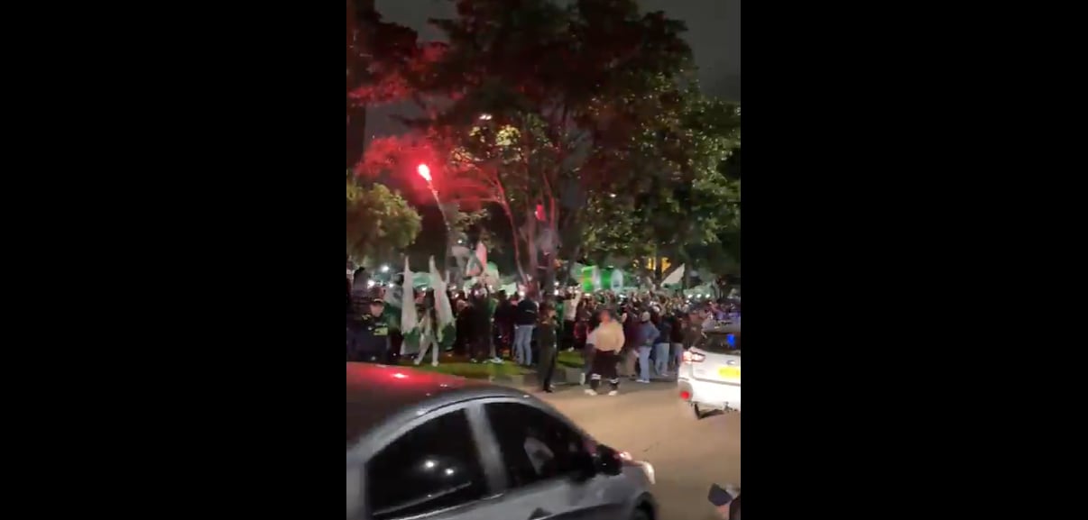 Banderazo en Bogotá por parte de los hinchas del Nacional.