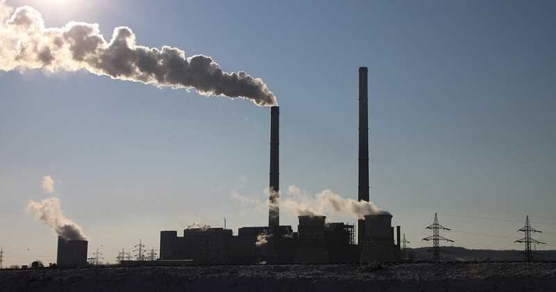 Es esencial la fijación del precio a la contaminación del carbono para recortar las emisiones y orientar las inversiones hacia la innovación y tecnologías más limpias.