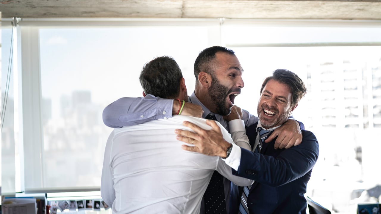 En el vasto universo de la astrología, se vislumbran indicios de progreso profesional para ciertos signos, marcando el comienzo de una nueva etapa en sus trayectorias laborales.