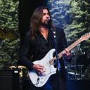 LOS ANGELES, CALIFORNIA - FEBRUARY 04: Juanes performs onstage during the Pre-GRAMMY Gala & GRAMMY Salute to Industry Icons Honoring Julie Greenwald and Craig Kallman on February 04, 2023 in Los Angeles, California. (Photo by Lester Cohen/Getty Images for The Recording Academy)