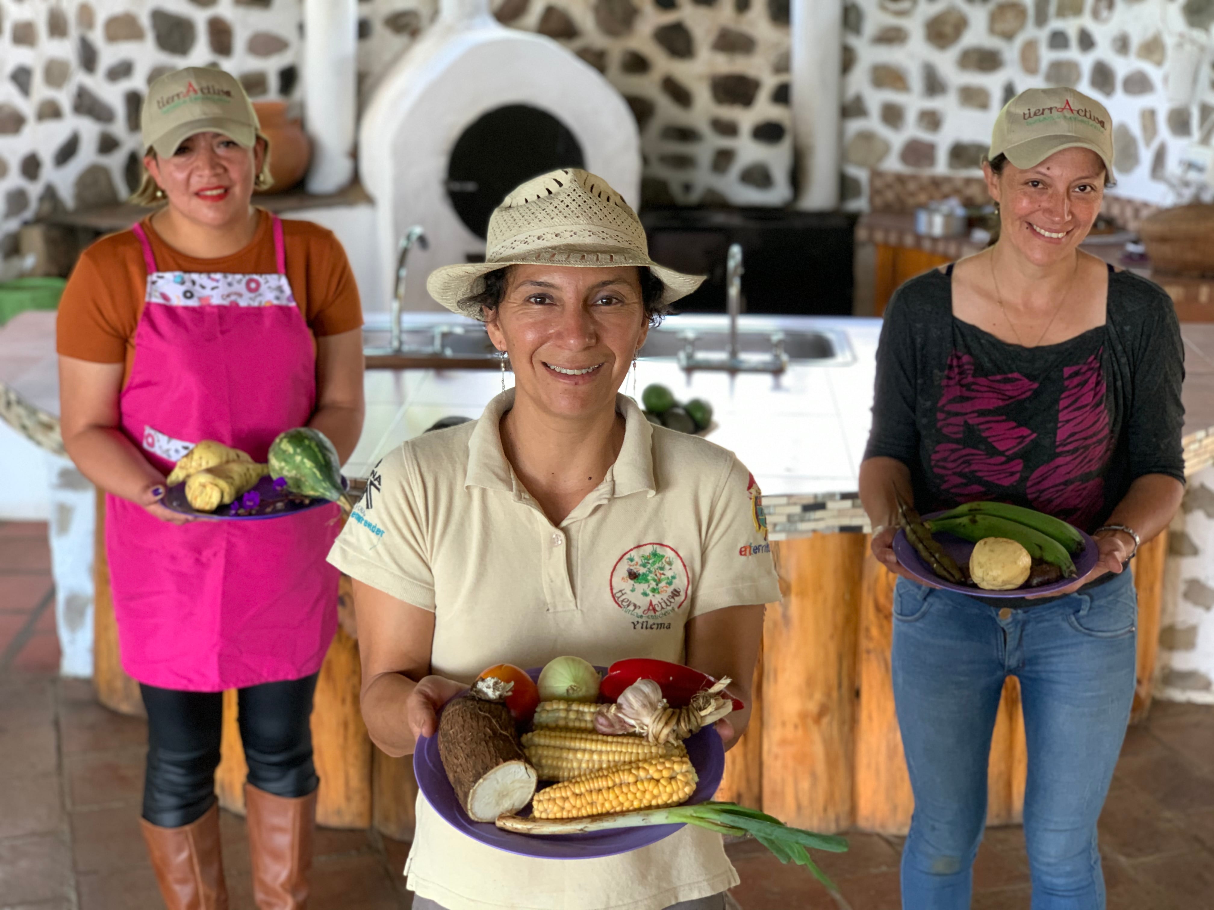 El "Agro turismo" se desarrolla con rapidez en San Agustín, donde los campesinos han adaptado sus fincas para recibir a los visitantes, quienes pueden aprender de las labores del campo y disfrutar de los sabores locales.
