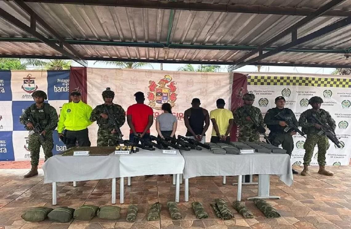 Hallan arsenal de armas y municiones del Clan del Golfo en Vichada; pretendían tomar el control de una vía para trsportar droga