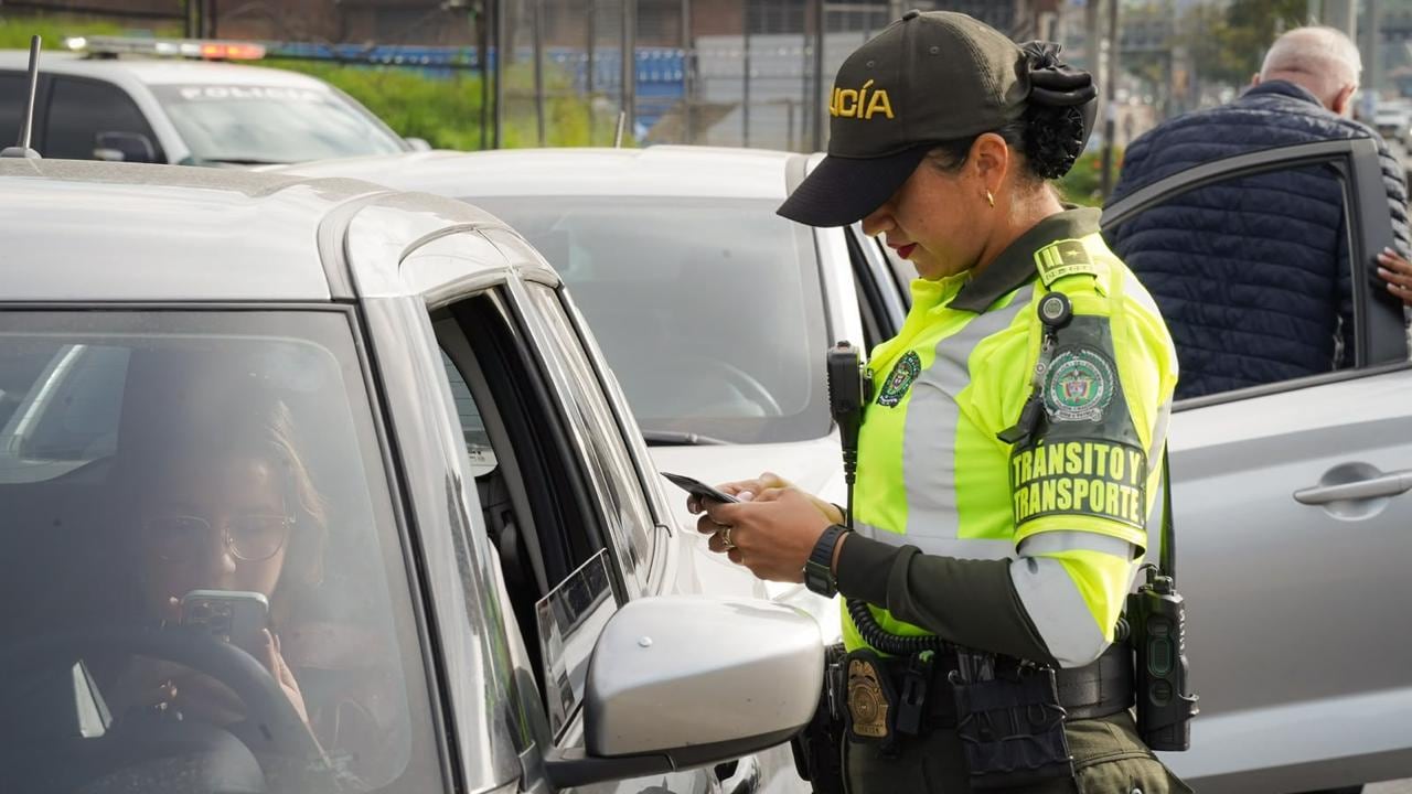 Policía lanza campaña “No más excusas en la vía” para promover cultura ciudadana.