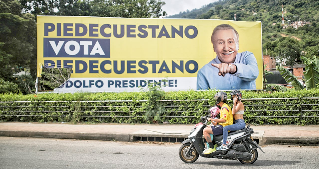 La única publicidad que instaló Rodolfo en su pueblo, en plena carretera de Piedecuesta a Bucaramanga.
