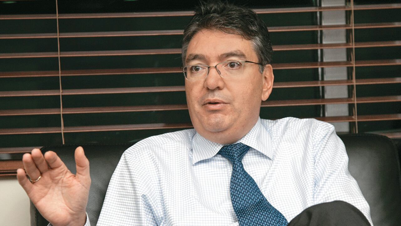 El ministro de Hacienda, Mauricio Cárdenas, dice que la economía tiene cómo ajustarse, sin traumatismos, a un escenario de menores precios del petróleo.