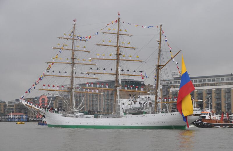 En el crucero, los cadetes tienen la oportunidad de entrenarse en marinería, meteorología, navegación astronómica y electrónica, entre otras áreas indispensables para los futuros oficiales navales.