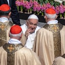 Francisco también entregará a cada uno de ellos el anillo de cardenal, que reemplaza al anillo episcopal que reciben como obispos. (Photo by Stefano Costantino/SOPA Images/LightRocket via Getty Images)