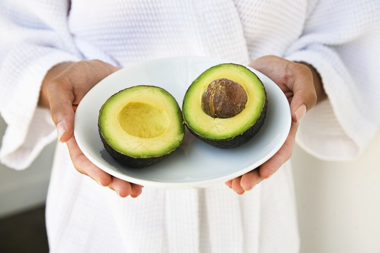 El aguacate es un producto consumido de manera constante en restaurantes y hogares.