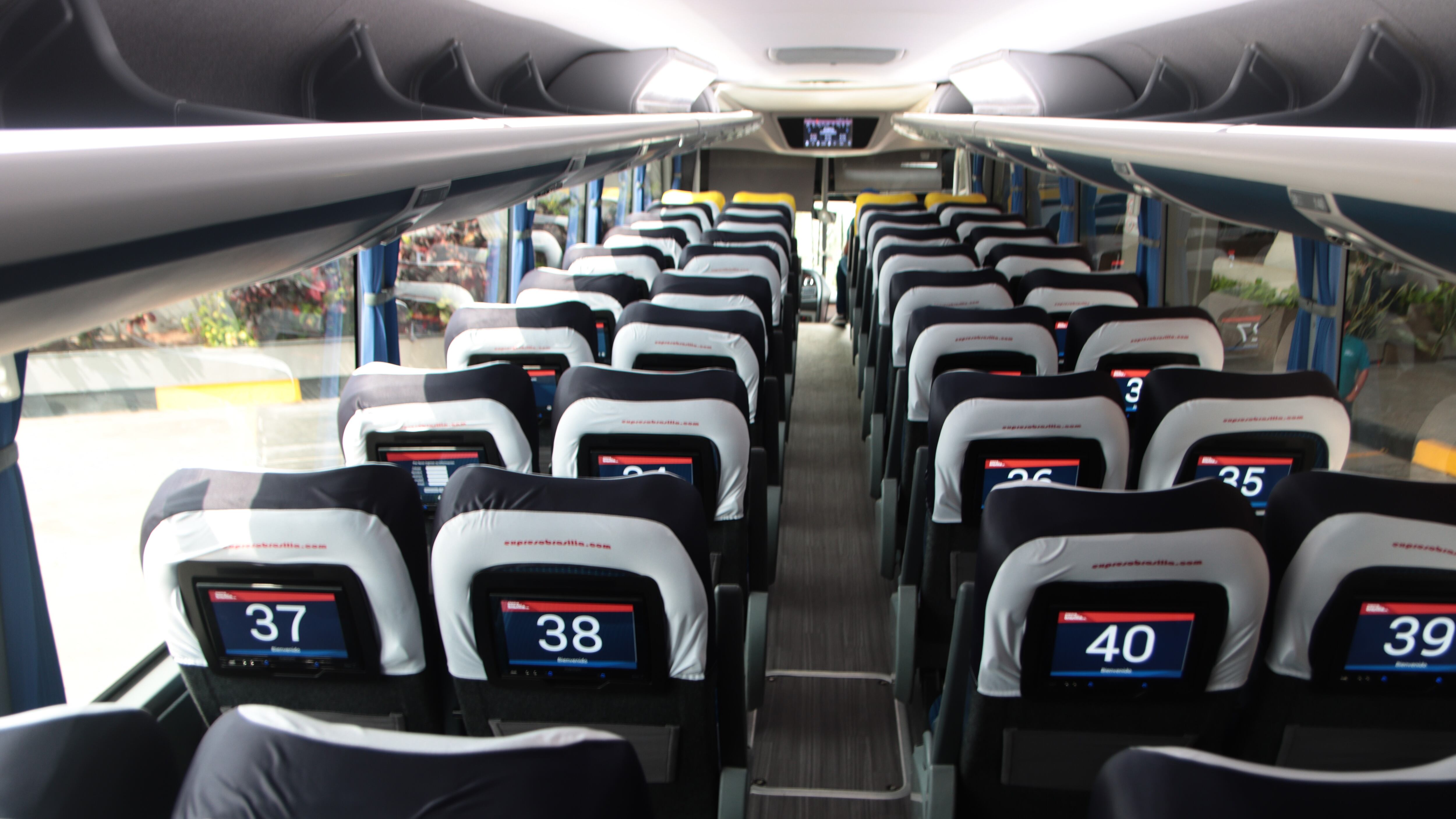 Nueva era en el transporte terrestre. Ya rueda el primer bus interdepartamental operado ciento por ciento a gas natural