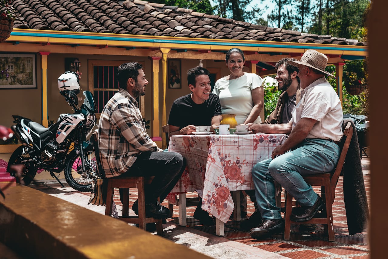 La alianza busca exaltar la 'berraquera' de los colombianos y su voluntad de salir adelante.