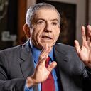 El expresidente César Gaviria debe lidiar con el apoyo a la candidatura presidencial de Alejandro Gaviria, mientras enfrenta las críticas de varios miembros del Partido Liberal y el retiro de algunos nombres emblemáticos de la colectividad que se están pasando a las toldas de la Colombia Humana.