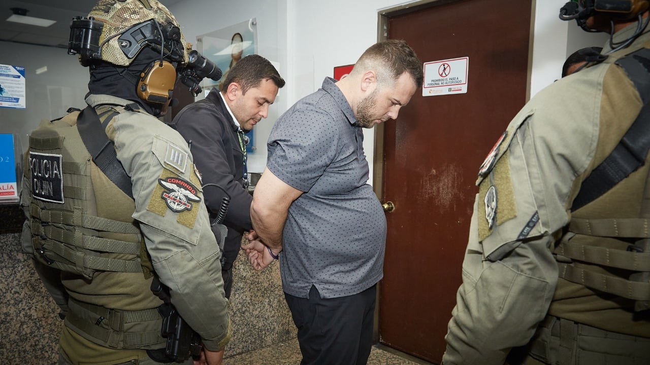 John Poulos fue deportado en la noche del miércoles 25 de enero a Colombia después de ser detenido por las autoridades panameñas cuando se disponía a tomar un viaje rumbo a Turquía.