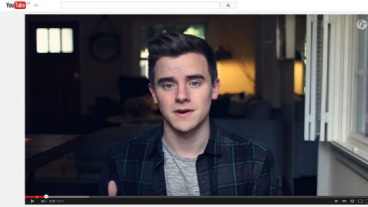 La estrella de Youtube estadounidense Connor Franta, de 22 años.